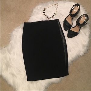 ♥️ BeBe Black Stretch Pencil Skirt ♥️